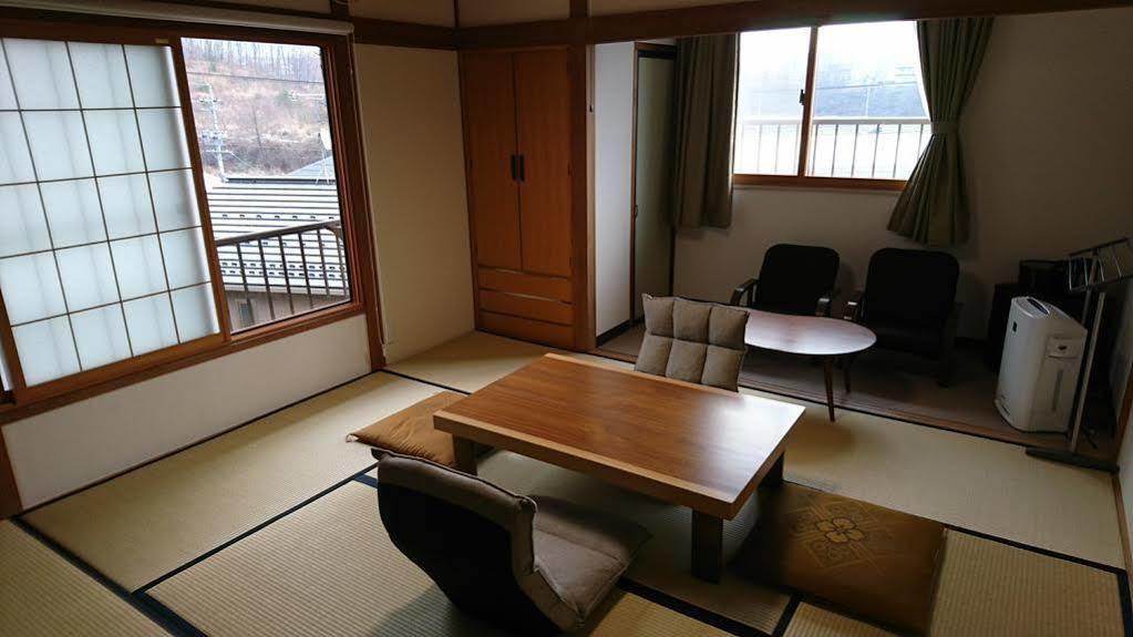 Hotel Togariishi Chino Exteriör bild
